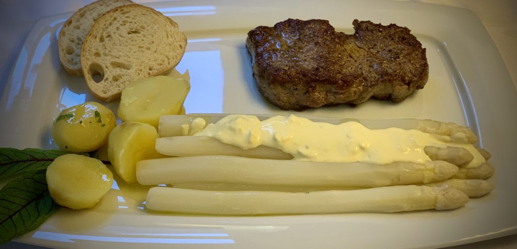 frischer Spargel Rumsteak Hollandaise Ristorante Lucchese Ankum
